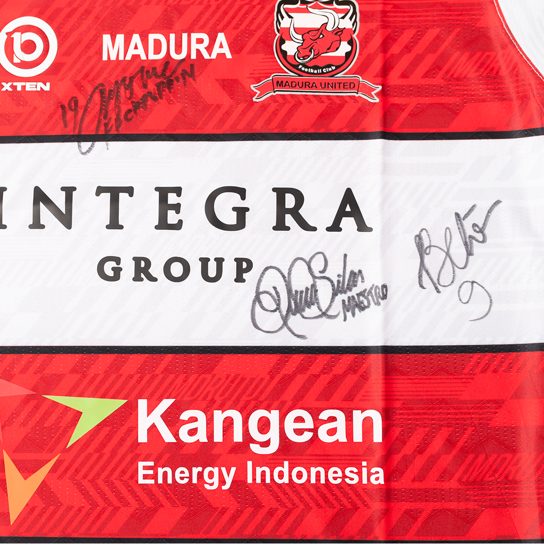 Madura United FC – Autographed Jersey BRI Liga 1 2021/2022 (HOME)